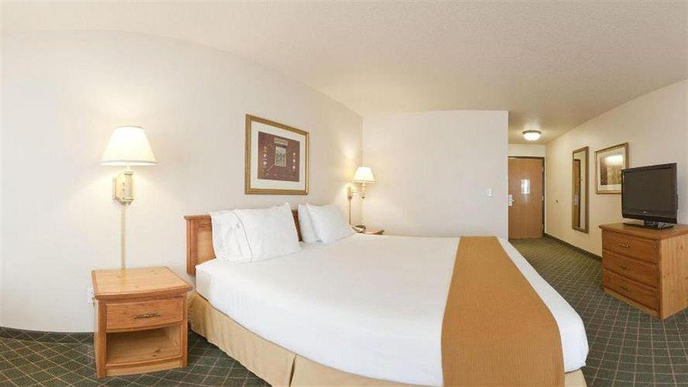 Holiday Inn Express & Suites Yankton By Ihg Екстер'єр фото