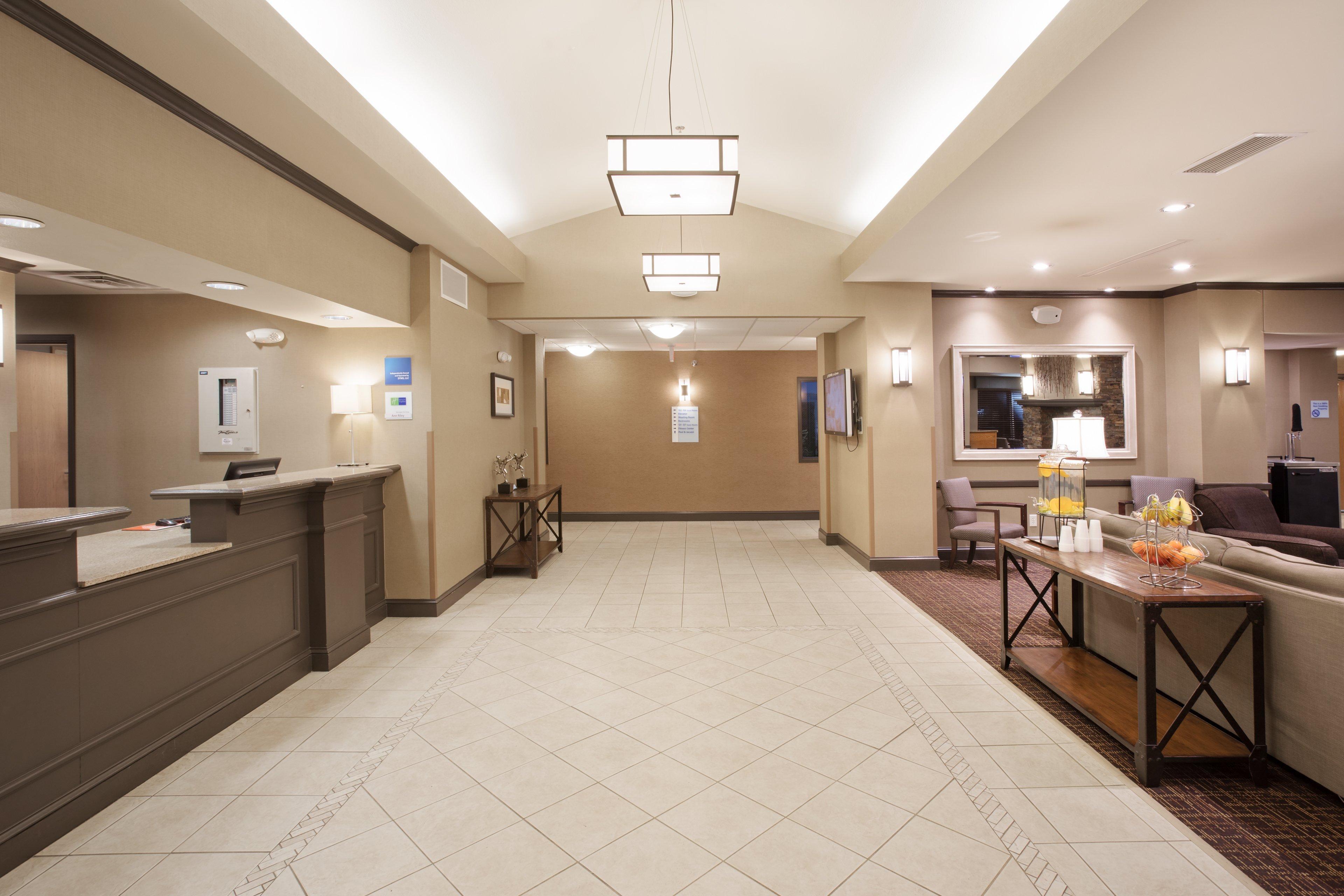 Holiday Inn Express & Suites Yankton By Ihg Екстер'єр фото