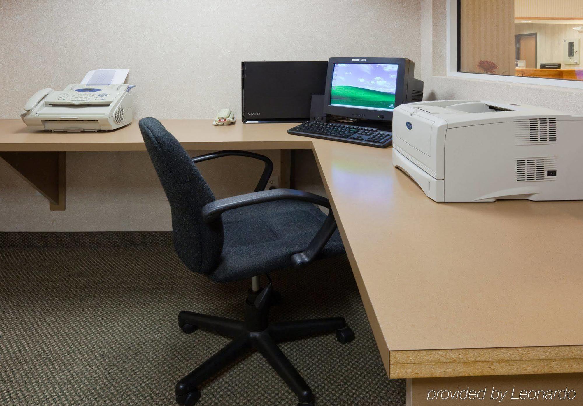 Holiday Inn Express & Suites Yankton By Ihg Зручності фото